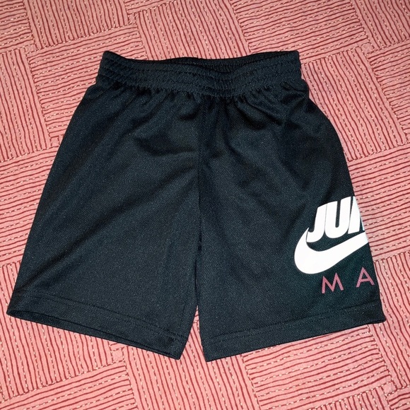 Air Jordan kids 6-7 yrs Nike basketball Black shorts “Jump Man” - Picture 1 of 11